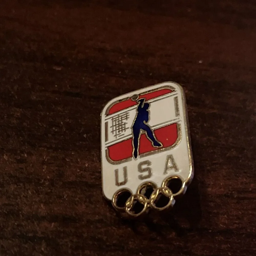 1996 Atlanta Olympics Volleyball Event Team USA Lapel Hat‎ Pin